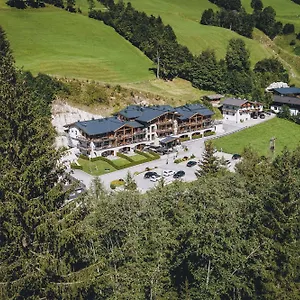 4* Aparthotel Avenida Mountain